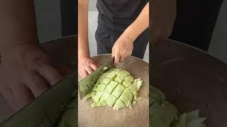 White Chinese cabbage cutting trick