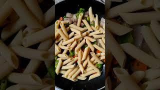 White Sauce Pasta #shorts #shortsfeed #cooking