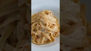 Creamy Mushroom & Sun-Dried Tomato Fettuccine