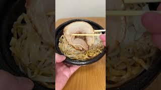 人生で初めてコンビニの二郎系ラーメン食べてみた感想