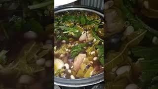 Masak sayur daun singkong, terong lalap, kacang, bayam merah dan hijau, kangkung, daun labu, cemangi