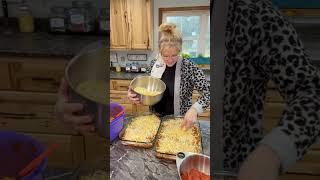 SUPER EAZY PiZZA CASSEROLE #bigfamily #cooking #pizzarecipe #justthebells10