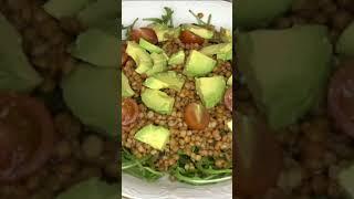 ENSALADA DE LENTEJAS CON AGUACATE  #recetasanita #ensaladadelentejas #ensalada #recetas #shorts